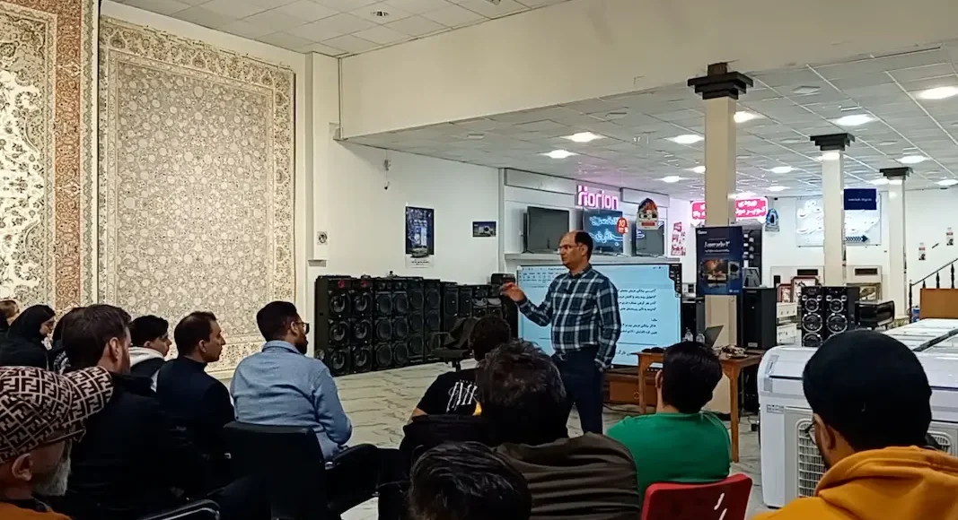 مربیگری در تیم فروش